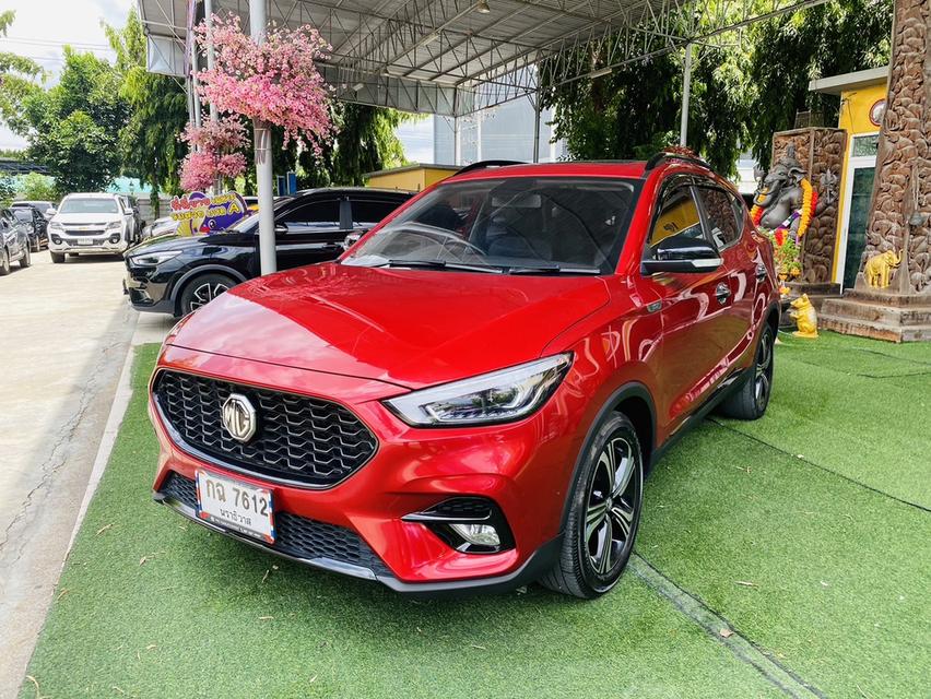 MG ZS รุ่น LIMITED EDTION  เครื่อง1.5 cc.  เกียร์ AUTO ปี 2023 รถไมล์แท้100%คะ วิ่งมาแค่43,xxxกิโลคะ รถมีรับประกันศูนย์ถึงปี2025  3