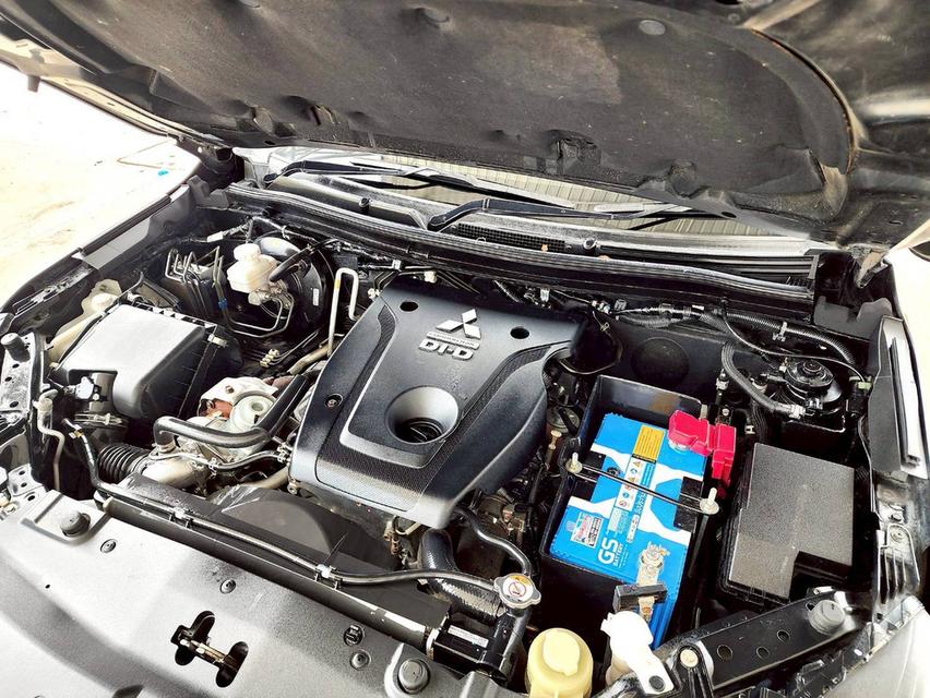 ขาย Mitsubishi Pajero 2.4GT ปี20 15