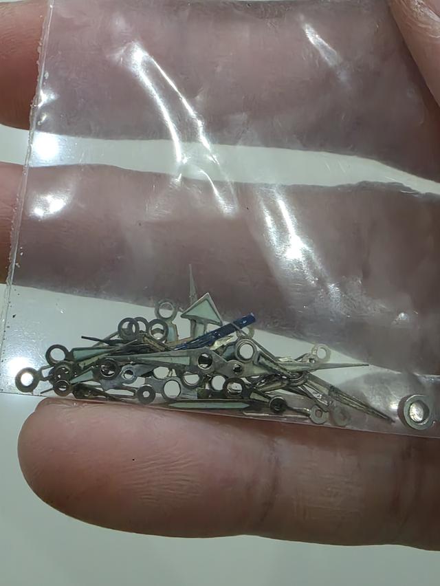 A.อะไหล่ เข็ม นาฬิกา เหมาๆ พรายน้ำหายาก เหมายก ทั้งหมด WATCH PARTS ของเก่าเก็บ สวยหายาก รุ่นเก่า ขายตามสภาพ พร้อมส่ง รูปย่อยที่ 2