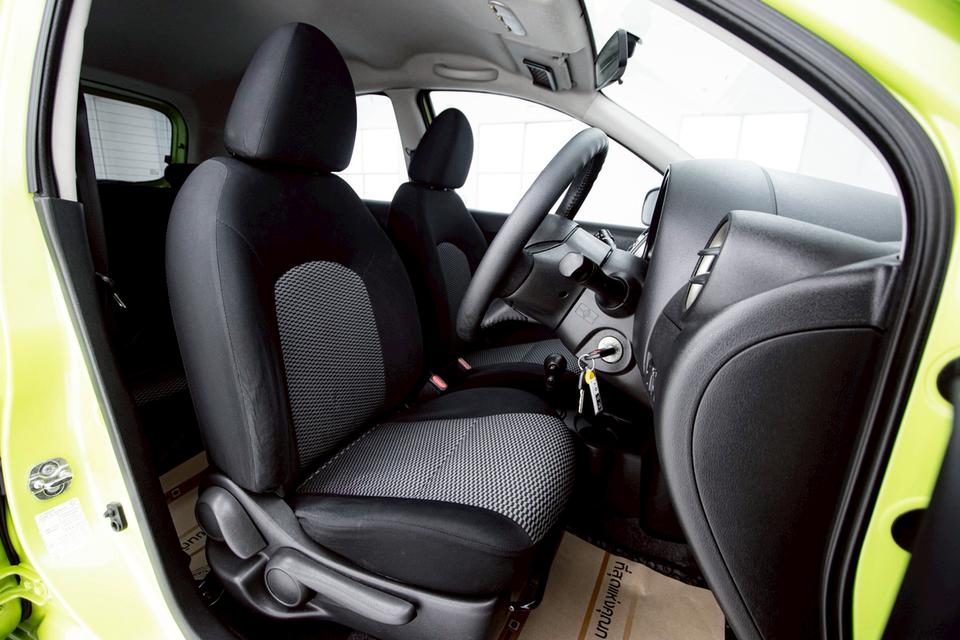 NISSAN MARCH 1.2 E LIMITED 2015  10