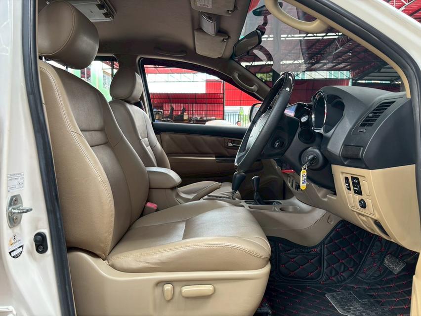 TOYOTA FORTUNER 3.0 TRD Sportivo II 4WD ปี2010 8
