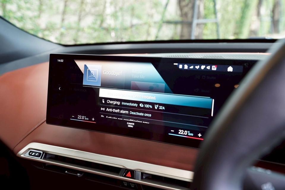 รหัสรถ MMA560 BMW iX xDrive 40 Sport ปี 2022 ออกปี 2023 วิ่ง35,XXX มือเดียว BSI ถึงปี 2027 ประกันแบตถึงปี 2031 9