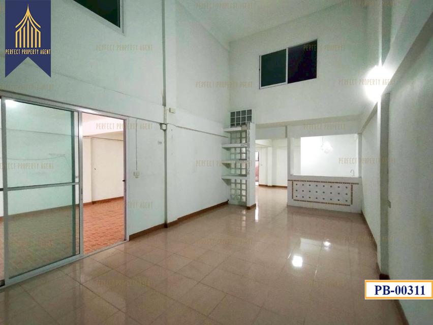 ขายอาคารพาณิชย์ 2 คูหา 3.5 ชั้น พื้นที่ใช้สอยเยอะ เหมาะสำหรับอยู่อาศัย โกดังเก็บของ ใกล้รถไฟฟ้า เดินทางสะดวก 5