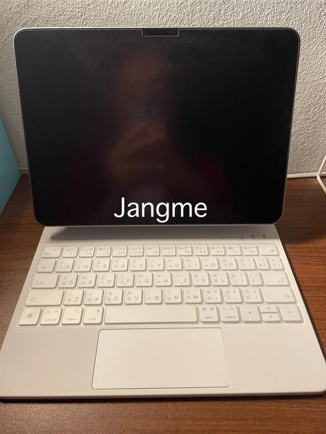 ้Magic Keyboard ของGOOJODOQ สีขาว