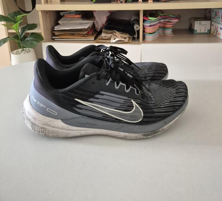 รองเท้า Nike Running