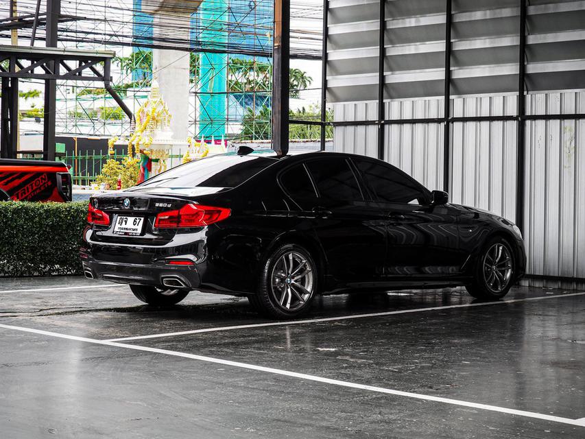 BMW Series5 520d M Sport ปี 2021 สีดำ เลขไมล์ 30,000 กิโล ( รับประกันเลขไมล์แท้ ) 4