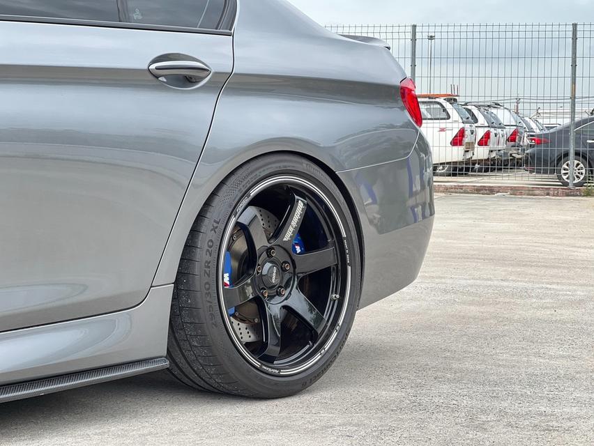รหัสรถ JRS528 Bmw Series 5 (F10) 528i ปี 2012 สีเทา ทรงซิ่ง 6