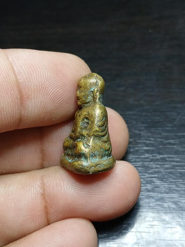 หลวงพ่อเงิน วัดบางคลาน 3