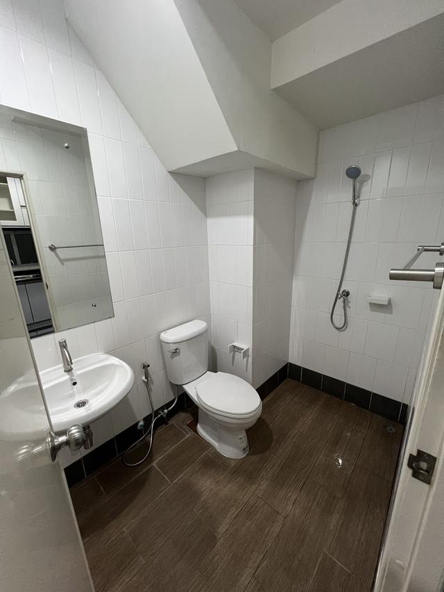 บ้านเช่าลาดพร้าว ใกล้รถไฟฟ้า 3ห้องนอน 2ห้องน้ำ พื้นที่ใช้สอย110ตรว. ตกแต่งสวย ซอยเข้าออกได้หลายเส้นทาง 10