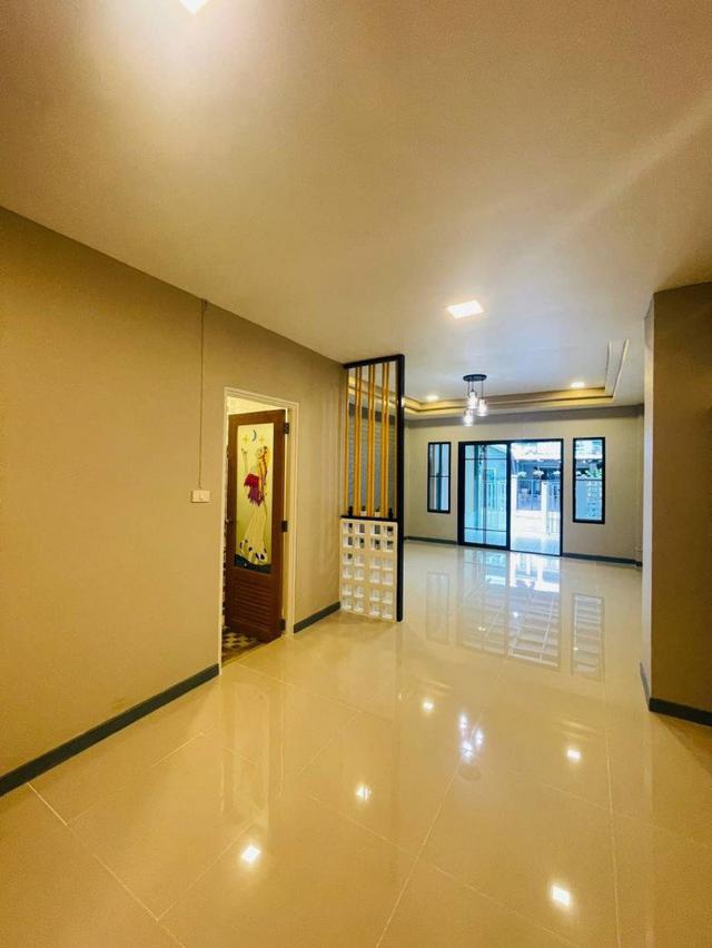 รูป มบ. ลภาวัน3 ทาวน์เฮ้าส์ 2 ชั้น (HB03) บ้านรีโนเวทคุณภาพ เน้นความสวยงาม ราคาสุดคุ้ม 3