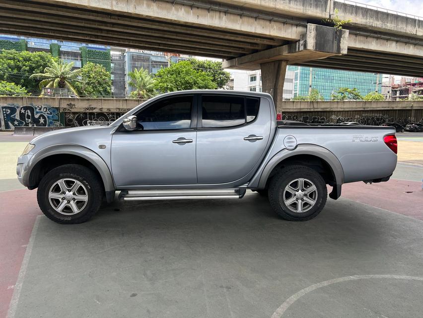 ขายรถ Mitsubishi Triton 2.4 Plus 4 ประตู ปี 2013 สีเทา เกียร์ธรรมดา 7