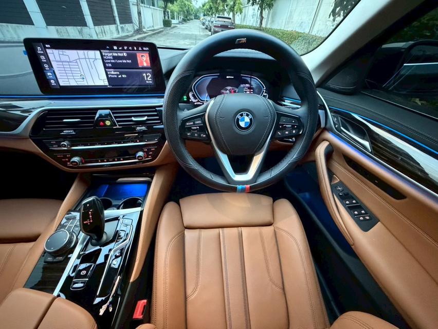 Bmw 530e Luxury Plug-in Hybrid LCI ปี 24 สีเทาดำ รูปที่ 6