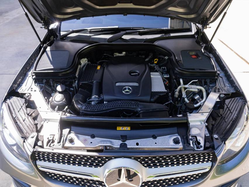 Mercedes-Benz GLC250 COUPE AMG PLUS 4MATIC (W253) ปี 2018 สีเทา รถบ้านเจ้าของเดียวยางใหม่ รูปที่ 20