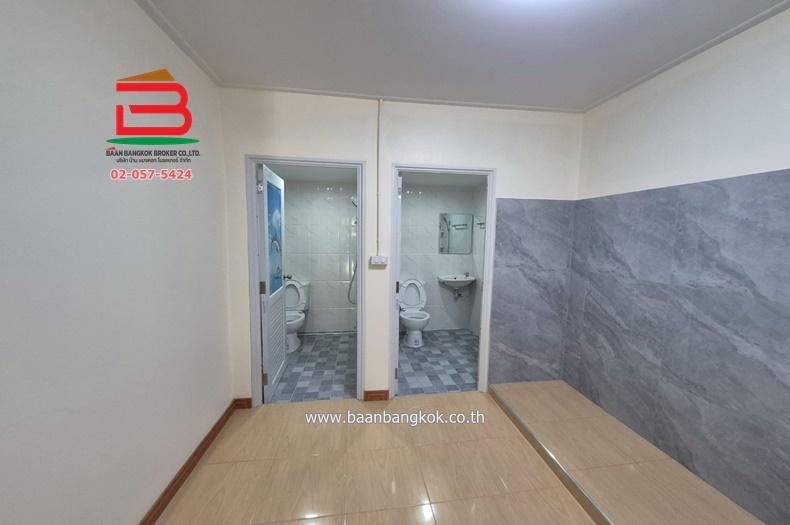 ทาวน์เฮาส์ หมู่บ้านเทพบัวทอง เนื้อที่ 51 ตรว. ตำบลบางบัวทอง อำเภอบางบัวทอง จังหวัดนนทบุรี 12