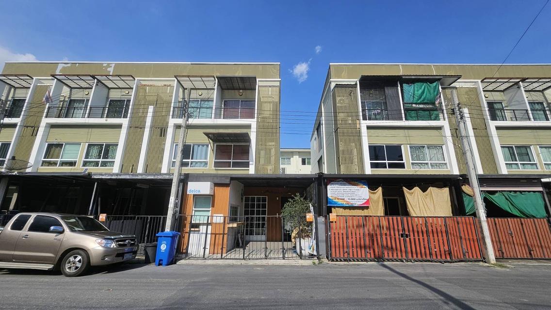 ขายทาวน์โฮม3ชั้น ออฟฟิศ รีโนเวทพร้อมเข้าอยู่ ทำเลธุรกิจ 2