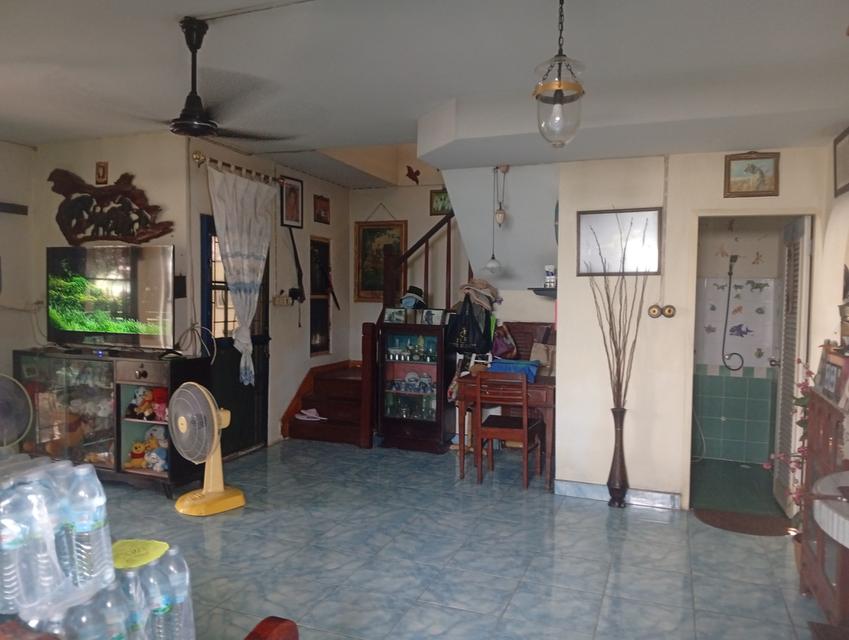 ทาวน์เฮ้าส์ 2 ชั้น 3 ห้องนอน 2 ห้องน้ำ พื้นที่ 25 ตรว.หัวมุม(พฤกษา13 คลอง3รังสิต 7