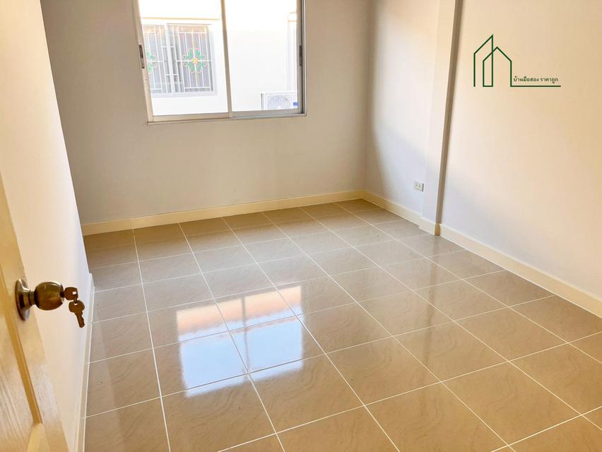 ทาวน์เฮ้าส์ 2 ชั้น หมู่บ้านชายคลอง รีโนเวทพร้อมอยู่ 14