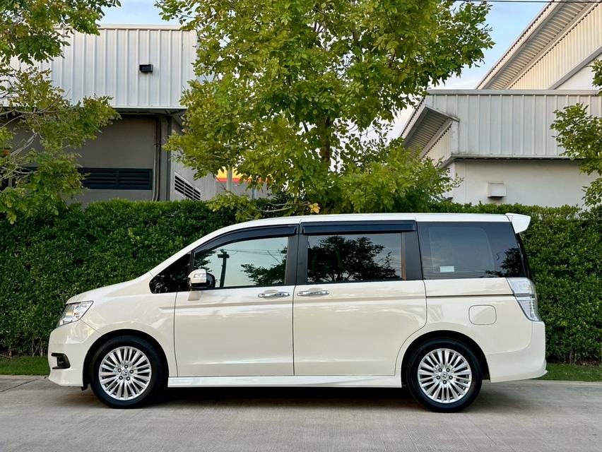 HONDA STEPWGN SPADA 2.0 ปี 2013 รถมือเดียว สภาพสวย