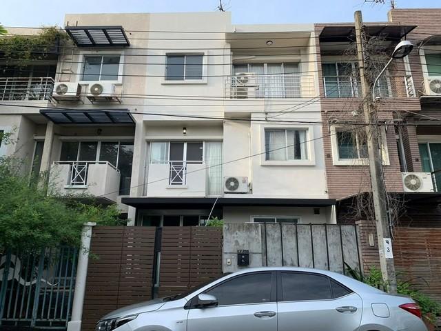 P678 ให้เช่าทาวน์โฮม 3 ชั้น หมู่บ้านไพรเวทวิลล่า Private Villa นวมินทร์ 135 พร้อมเข้าอยู่ต้นเดือนมิถุนายน เหมาะพักอาศัย 1