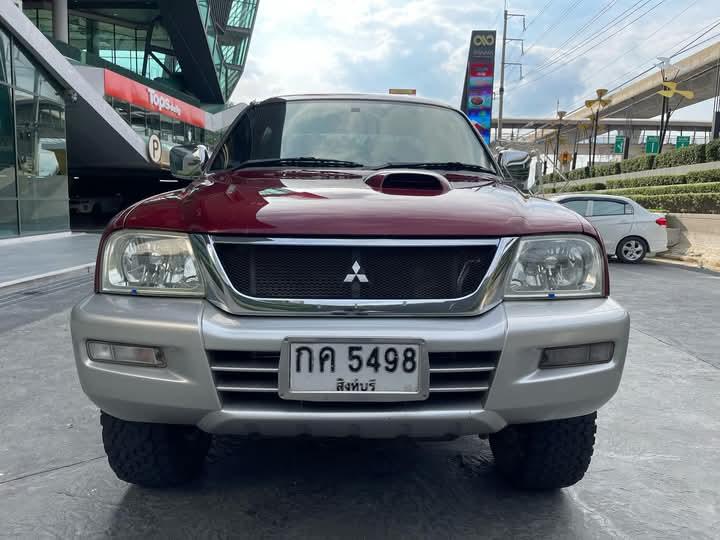 Mitsubishi Strada Grandis สีแดง 4