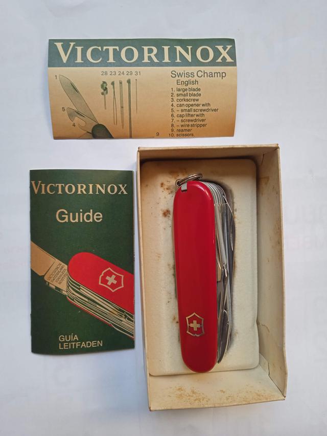 มีดพับอเนกประสงค์ victorinox 2