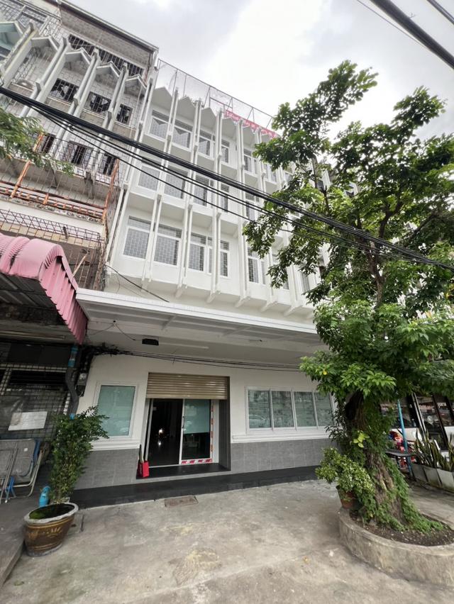ให้เช่าตึกแถว 5 ชั้น 2 คูหา รีโนเวทใหม่ ติดถนนถนนบรมราชชนนี ใกล้เซ็นทรัลปิ่นเกล้า ทำเลทองย่านปิ่นเกล้า 1