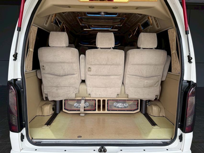 ปี 2014 TOYOTA COMMUTER, 3.0 D4D แต่ง VIP 8