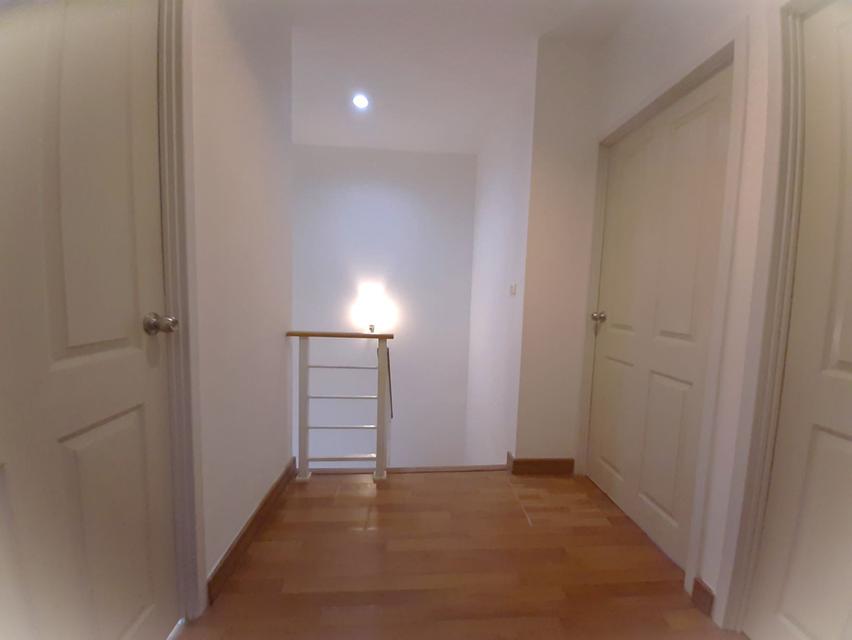 ทาวน์โฮม 2 ชั้น รีโนเวทใหม่ทั้งหลัง ม.พฤกษาทาวน์ เน็กซ์ ลอฟท์ ซ. 8 พุทธมณฑลสาย 4 เนื้อที่ 18.1 ตรว. 3 นอน 2 น้ำ 2 จอด  เหลือ 1.65 ล้าน โทร.085 0732541 11