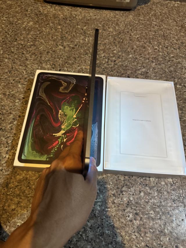 ขายๆๆๆถูกๆๆiPadPro11นิ้วสีSpace Gray 256กิ๊กWifi Celluer ใส่ซิมได้มีกล่องอีมี่ตรงสูนTrueสภาพสวยๆเครื่องใช้งานดีทุกๆฟังชั่นเครื่องรีสโตได้ตลอดไม่มีติดไ