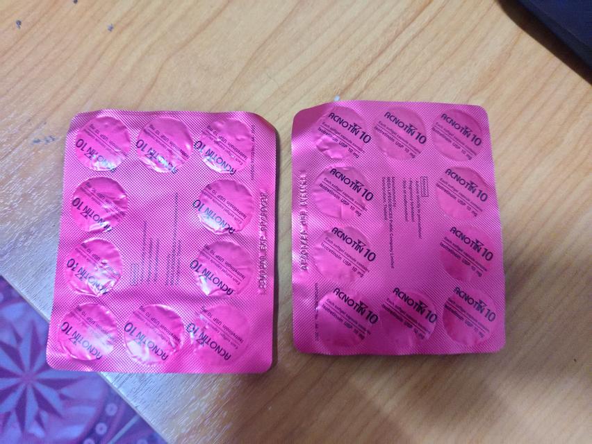 Acnotin 10 mg tablets for acnes