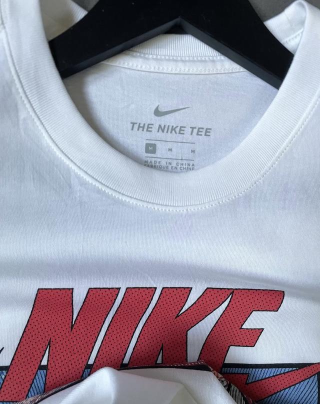 เสื้อแบรนด์แนมและแฟชั่นมือสองของยังใหม่ รูปย่อยที่ 2