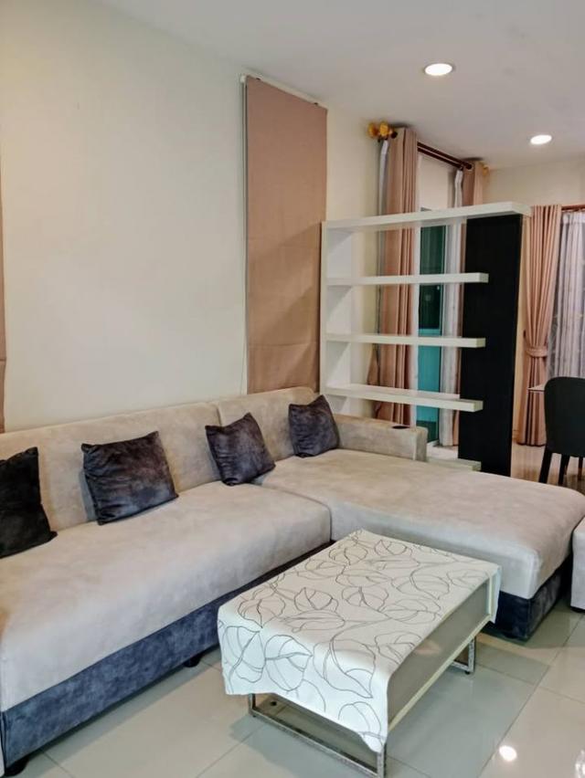 ให้เช่าทาวน์โฮม พร้อมเฟอร์ บ้านกลางเมือง โชคชัย 4 ซอย 50 3