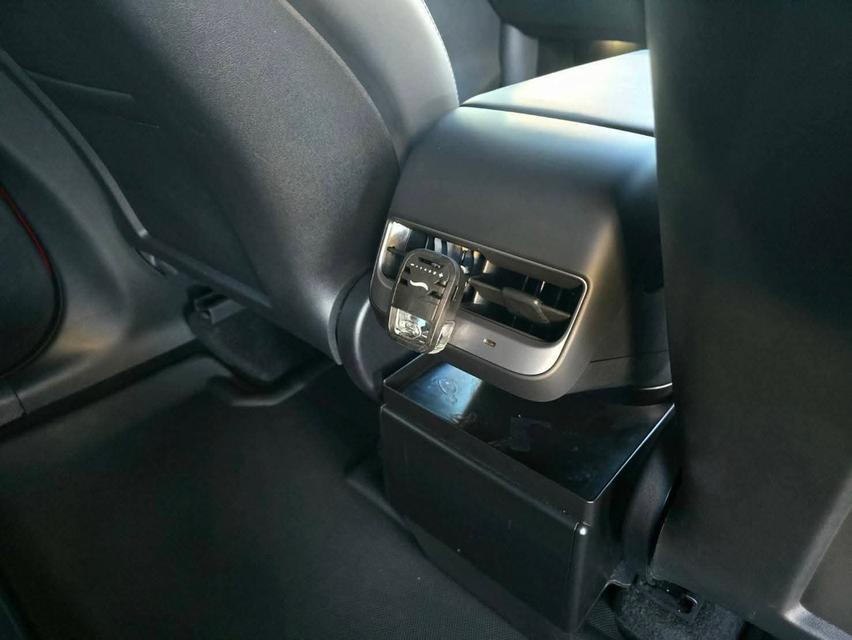 Tesla Model Y RWD ปี 2024 สภาพป้ายแดง รูปที่ 12