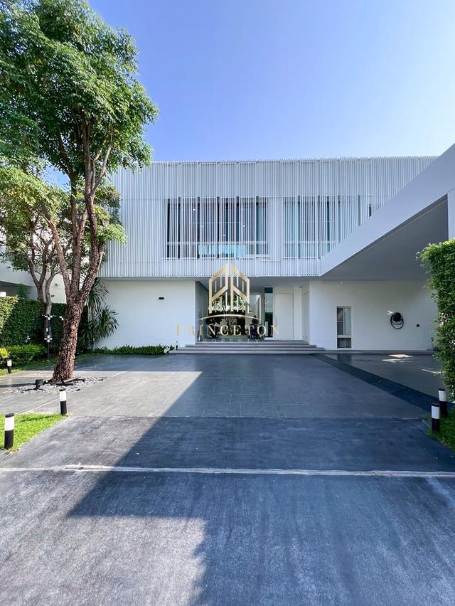 Luxury House For Sale VIVE Bangna in Modern Minimal Style 16