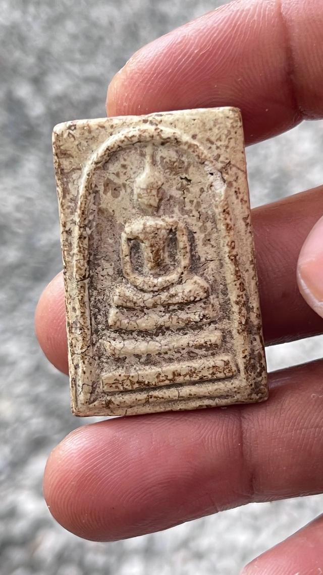 พระสมเด็จเก่าไม่ทราบที่ รูปที่ 8