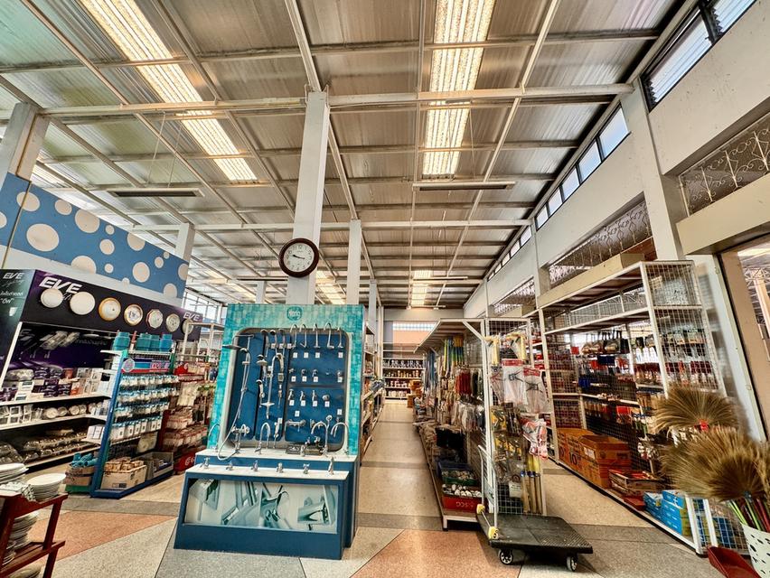 บ้าน พร้อมโกดังและที่ดิน 11