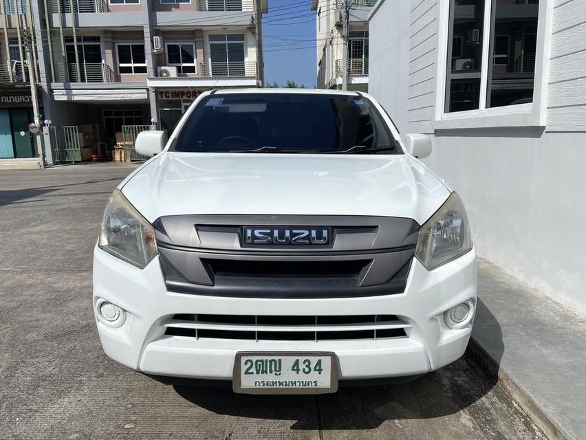 Isuzu d-max รถกระบะ 2017 มือเดียว ออกศูนย์ ไมล์น้อย 9
