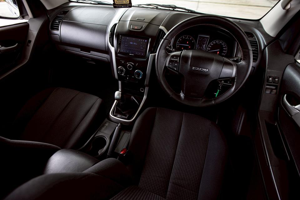 Isuzu D-Max Hi-Lander Cab 3.0 VGS Z ท๊อปปี 2012 เกียร์ธรรมดา สีเทา 15