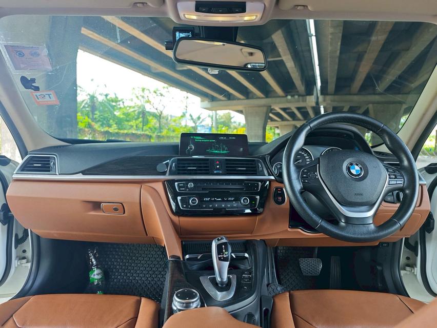 🚗 BMW 320i Luxury F30 AT ปี 2018 รูปที่ 12