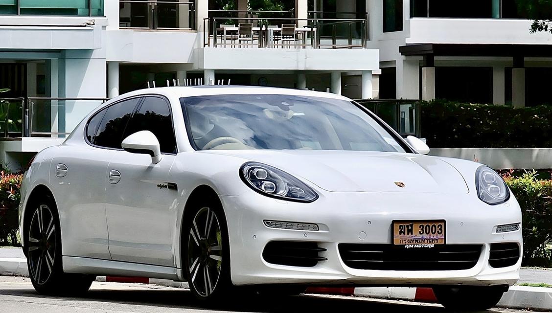 Porsche Panamera 4S Plug-in Hybrid
