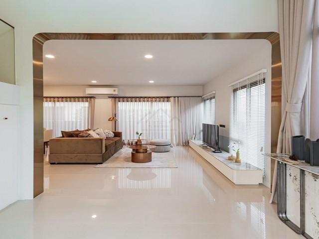 ให้เช่าบ้านเดี่ยว 2 ชั้นหลังมุม 68.5 ตรว. 4 ห้องนอน โครงการ บุราสิริ กรุงเทพกรีฑา Burasiri Krungthepkreetha ใกล้ Brighto