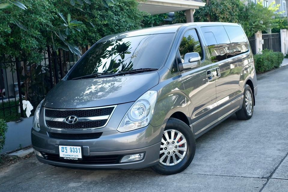 Hyundai H1 2.5 Deluxe ดีเซล  ออโต้  2009  เทา ไมล์ 10x,xxx กม