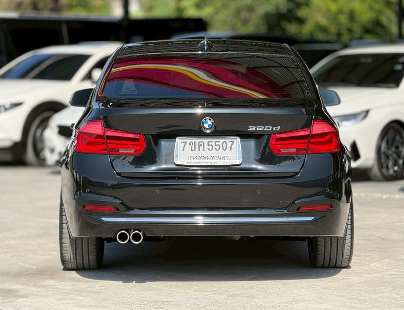 ปี 2016 BMW SERIES 3, 320d LUXURYโฉม F30 ปี12-20 สีดำ เครื่องยนต์ดีเซล รูปที่ 5