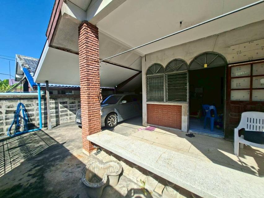 ขายบ้านเดี่ยวชั้นเดียว ชุมชนพัฒนา52 ซอยพหลโยธิน52 ตรงข้ามตลาดยิ่งเจริญ ใกล้รถไฟฟ้าBTSสถานีสะพานใหม่ 4