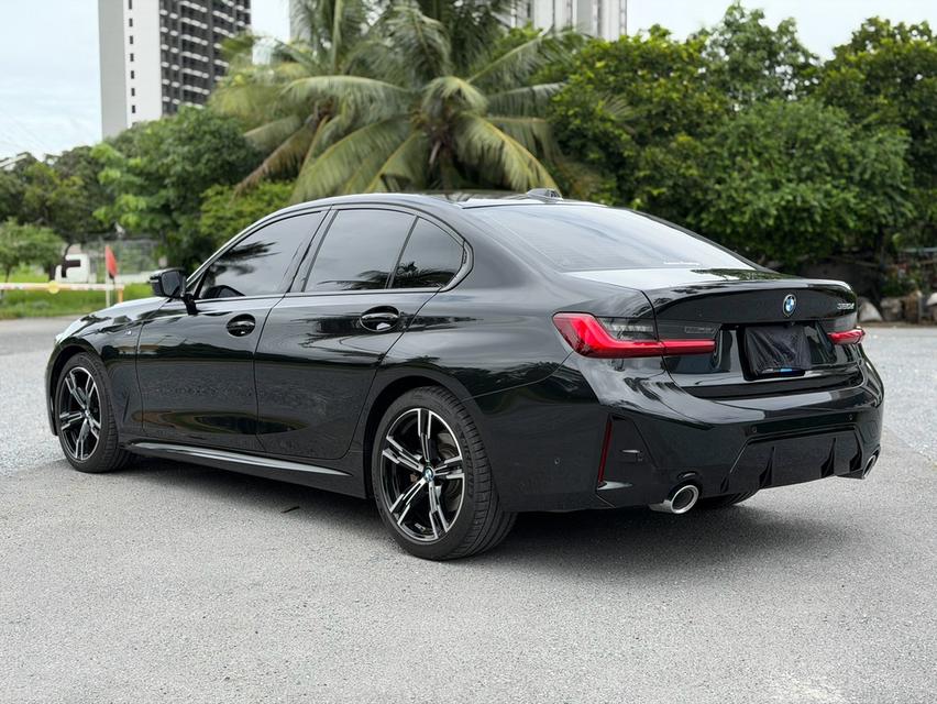 BMW 320d M Sport LCIปี 2023 ไมล์ 72,xxx kmราคา 1,590,000 บาทBSI: 28/12/2028 (5yrs/100,000km)Warranty: 281/12/2028 (5yrs/200,000km) รูปที่ 9