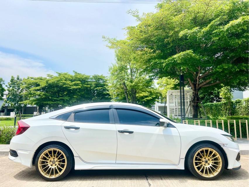 Honda Civic FC 1.8E ปี 2018  ผู้หญิงใช้ 86,700km 6
