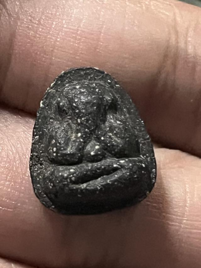 เครื่องราง และ พระเครื่อง