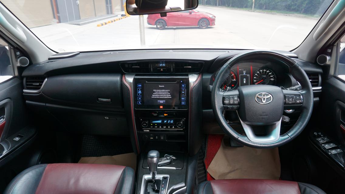 Toyota fortuner TRD Sportivo 2016 รูปที่ 18