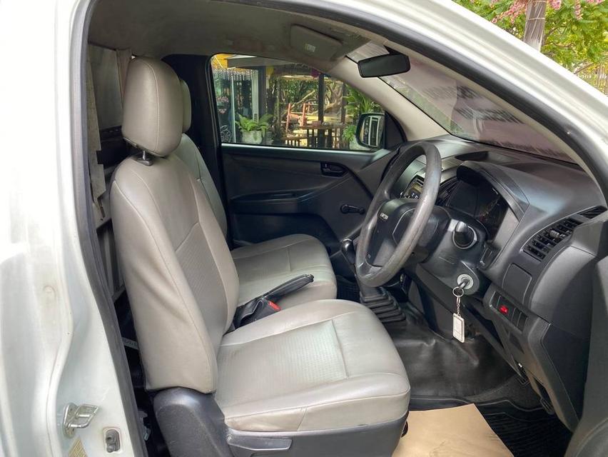 ISUZU D-MAX SPARK ตู้ทึบ ดีเซล  ปี2019 เครื่อง1.9cc. เกียร์ธรรมดา -รถไมล์แท้100%คะ 8
