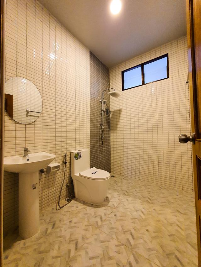 🏡บ้านแฝดสองชั้น บ้านใหม่แกะกล่อง นอกโครงการ ทำเลย่านเศรษฐกิจ เดินทางสะดวก เหมาะอยู่อาศัยหรือทำธุรกิจ พร้อมให้คุณเป็นเจ้าของ รีบจับจองก่อนพลาด! 12